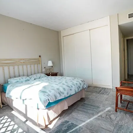 Locrimar 3 Bedroom In Puerto Banus Apartment Marbella